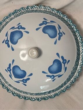 Vintage ABC Distributing Blue Hearts Ceramic Pie Keeper